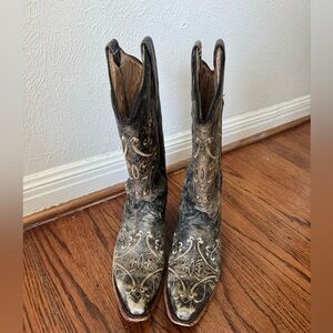 Cowboy boots/Cowgirl Bootss